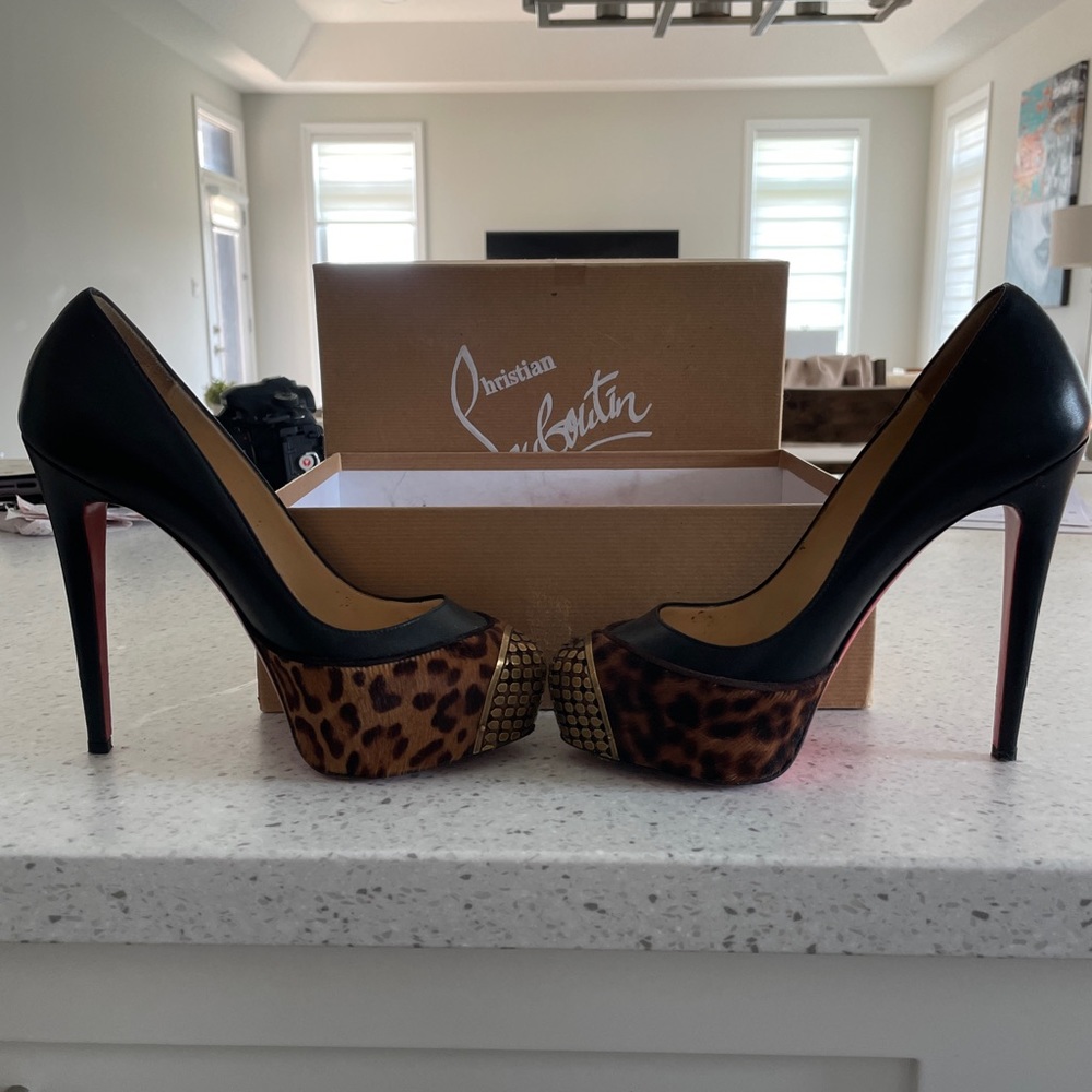 Maggie 140 Pony Leopard Christian Louboutins